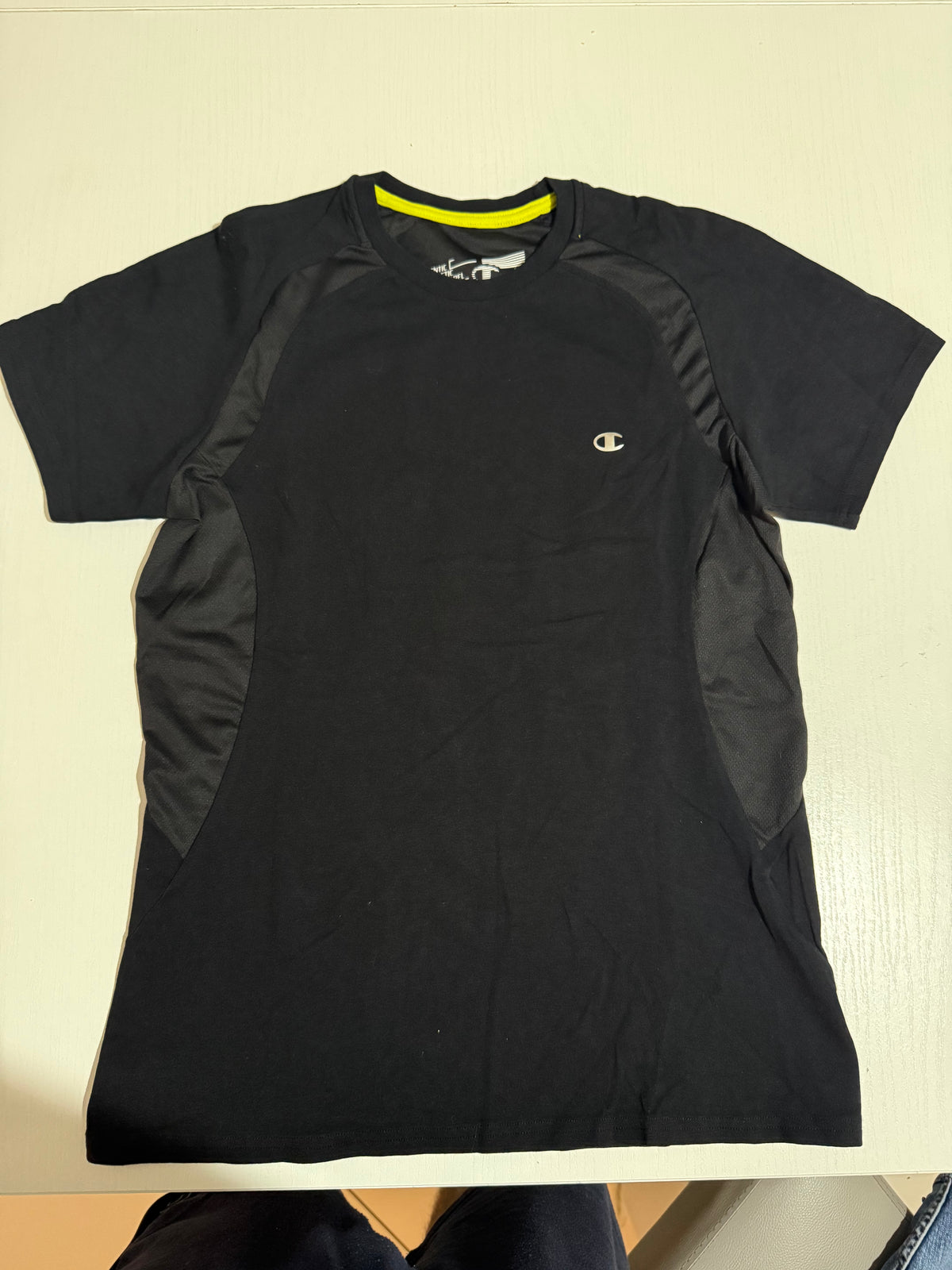 T-shirt Champion – immagine del prodotto